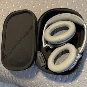 Bose Comfort noise canceling headphones (silver)